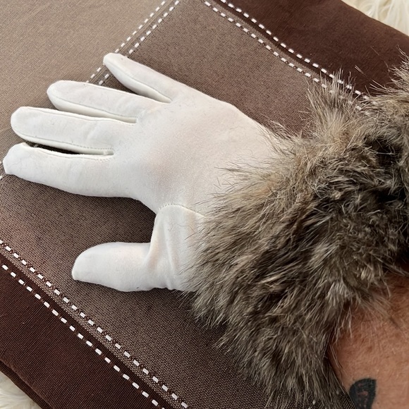 NWT Parkhurst 100% Wool Knit Glove with faux fur trim One Size - Picture 4 of 4